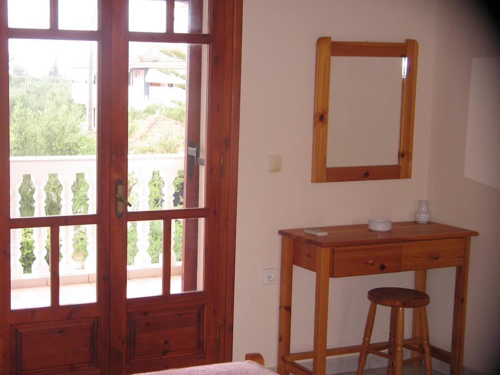 Dimaras Apartments Vasilikí Стая снимка